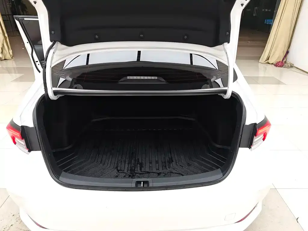 Toyota Corolla 2023 из CN, фото 10
