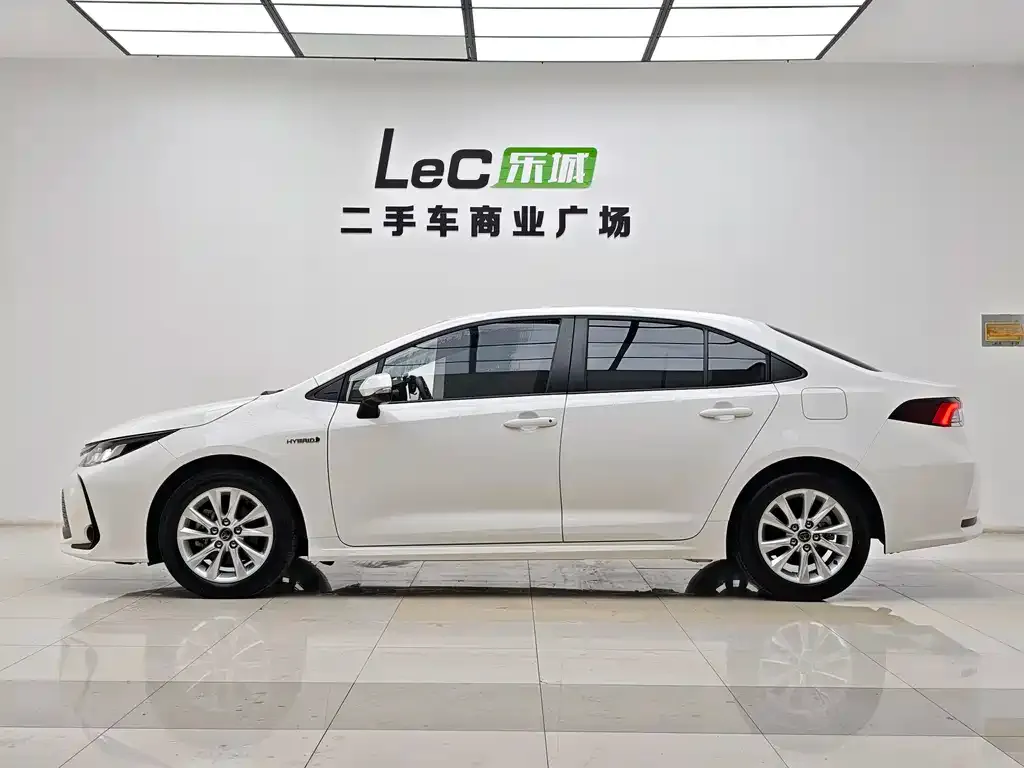 Toyota Corolla 2023 из CN, фото 8