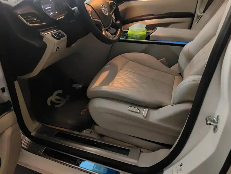 Buick GL8 2021 из CN, фото 9