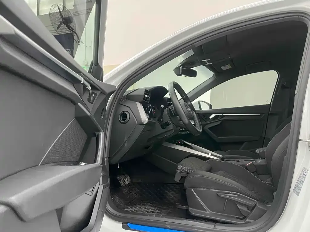 Audi A3 2022 из CN, фото 7