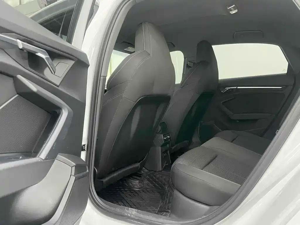 Audi A3 2022 из CN, фото 8
