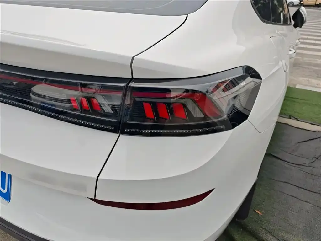 Volkswagen Lamando 2023 из CN, фото 8