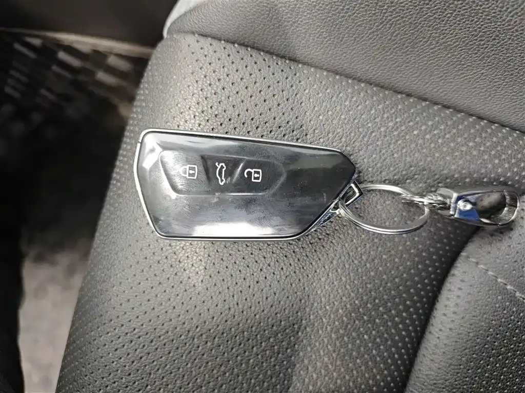 Volkswagen Lamando 2023 из CN, фото 9