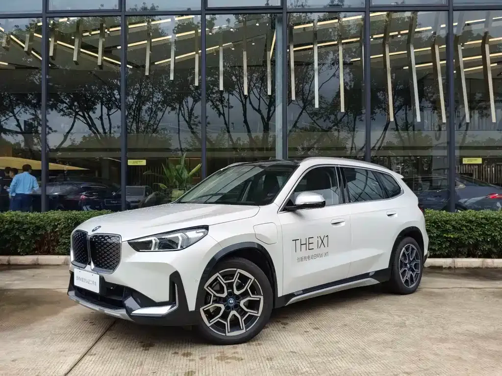 BMW iX1 2023 из CN, фото 1