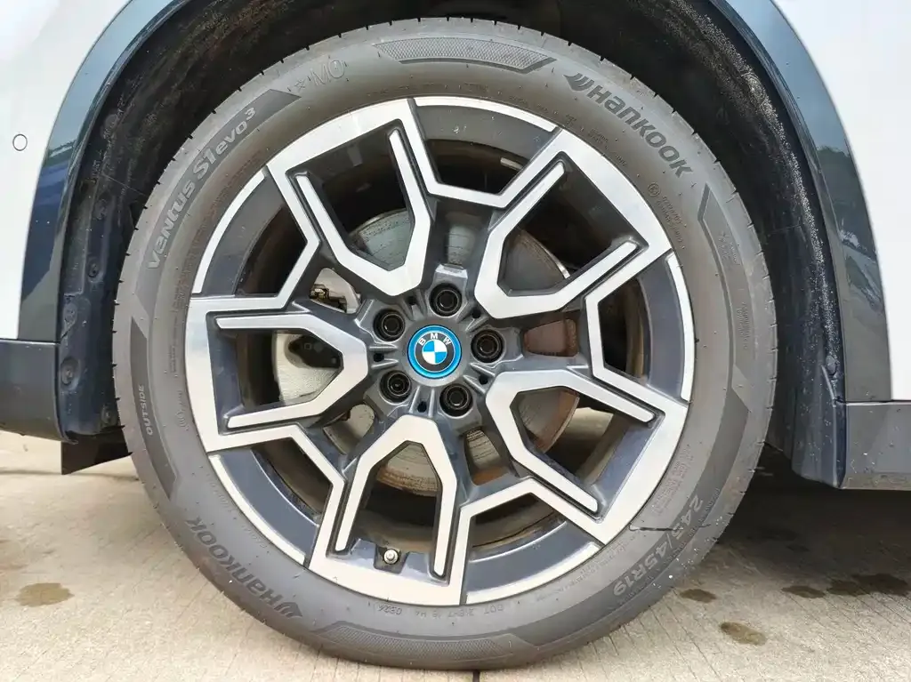 BMW iX1 2023 из CN, фото 6