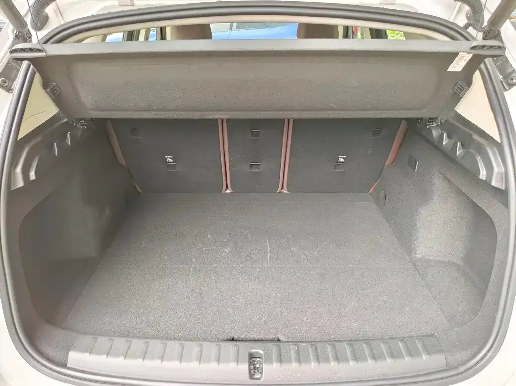 BMW iX1 2023 из CN, фото 9