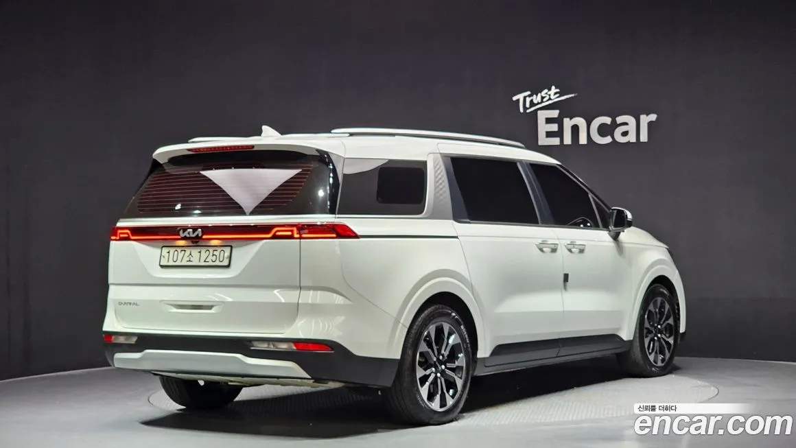Kia Carnival 2023 из KR, фото 2