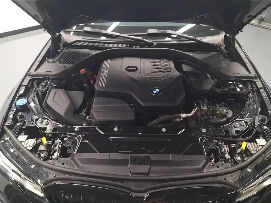 BMW 3 Series 2022 из CN, фото 10