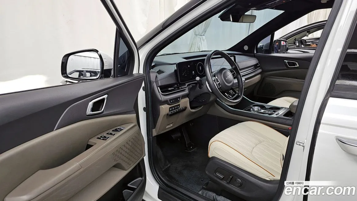 Kia Carnival — фото 10