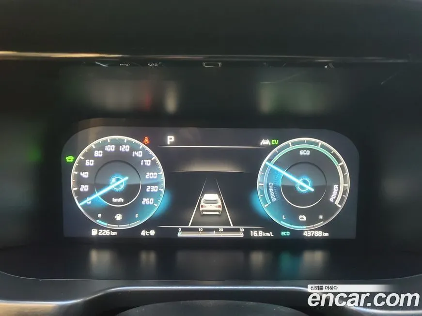Kia Sorento — фото 7
