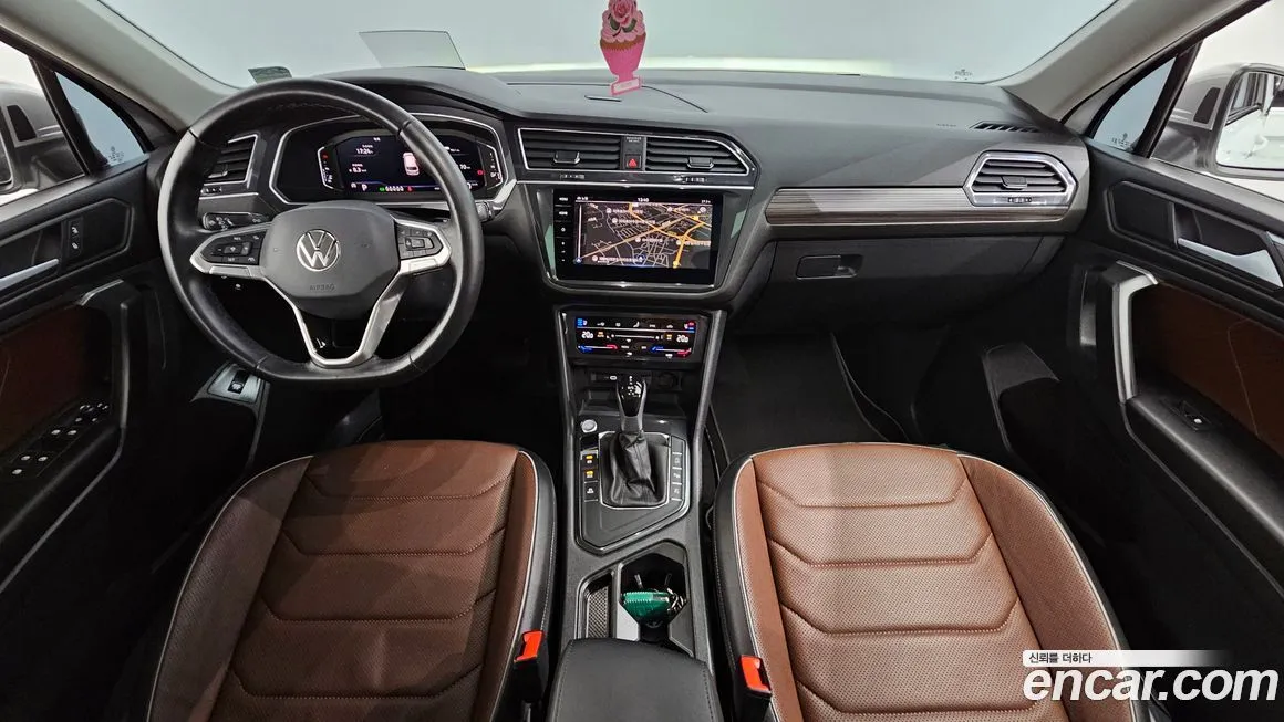 Volkswagen Tiguan — фото 7