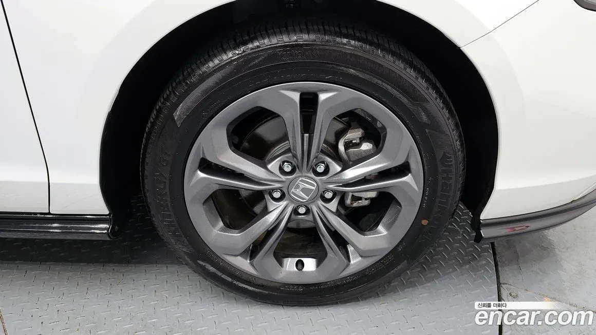 Honda Accord — фото 5