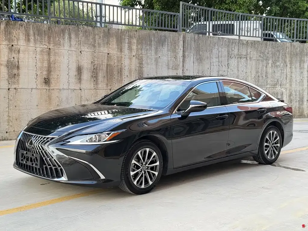Lexus ES 2025 из CN, фото 1