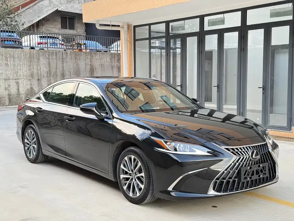 Lexus ES 2025 из CN, фото 3