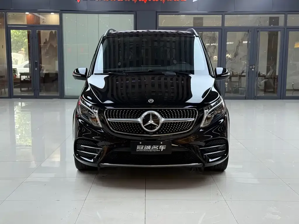 Mercedes-Benz V-Class 2023 из CN, фото 2