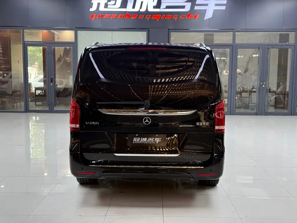 Mercedes-Benz V-Class 2023 из CN, фото 5
