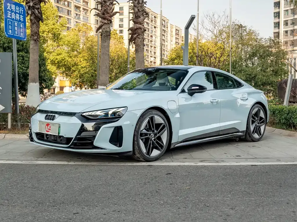 Audi e-tron GT 2024 из CN, фото 1