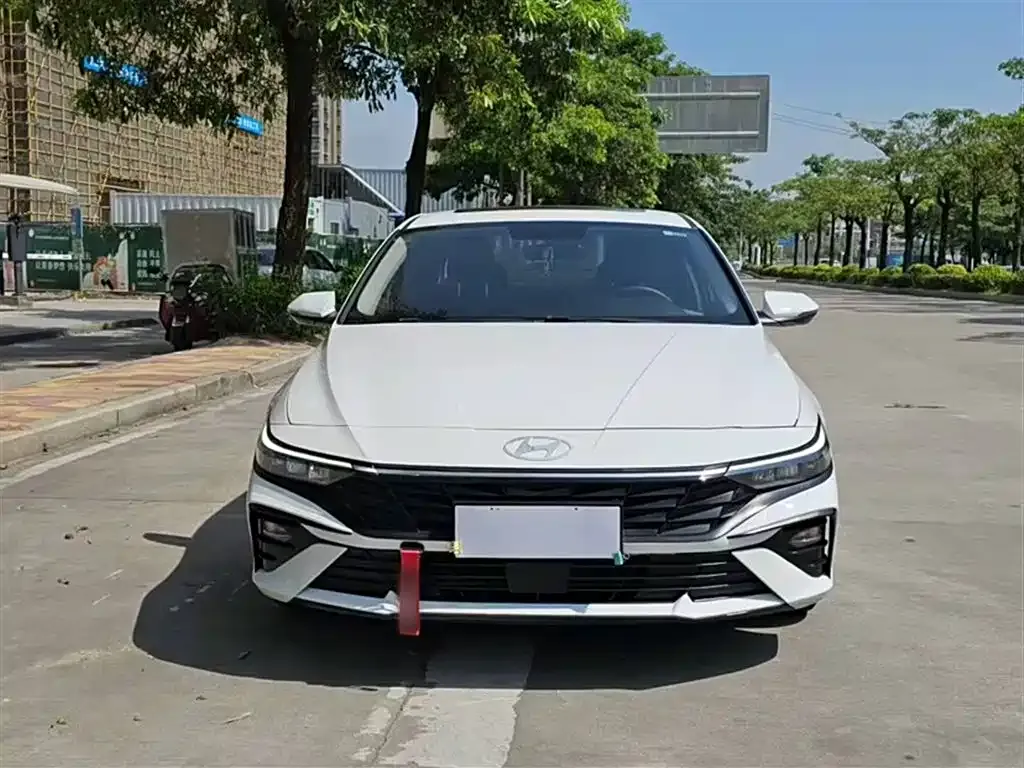 Hyundai Elantra 2023 из CN, фото 7