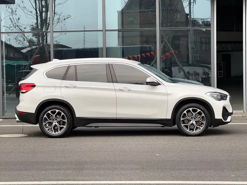 BMW X1 2021 из CN, фото 7