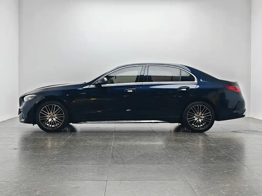 [object Object] C-Class 2024 из CN, фото 10