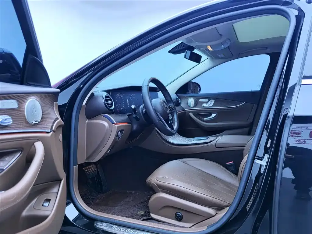 Mercedes-Benz E-Class 2023 из CN, фото 5