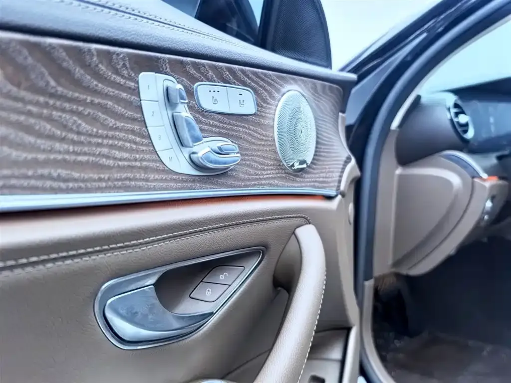 Mercedes-Benz E-Class 2023 из CN, фото 6