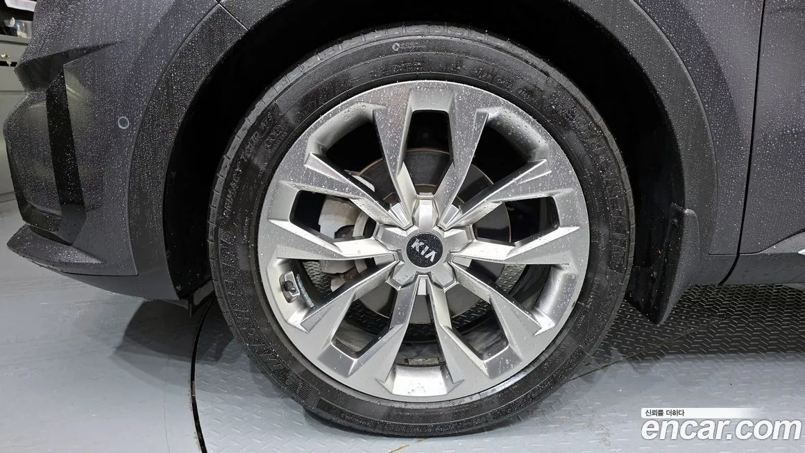 Kia Sorento — фото 5