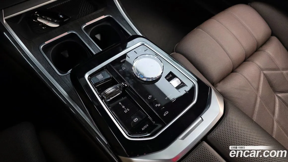 BMW 7-Series 2023 из KR, фото 9