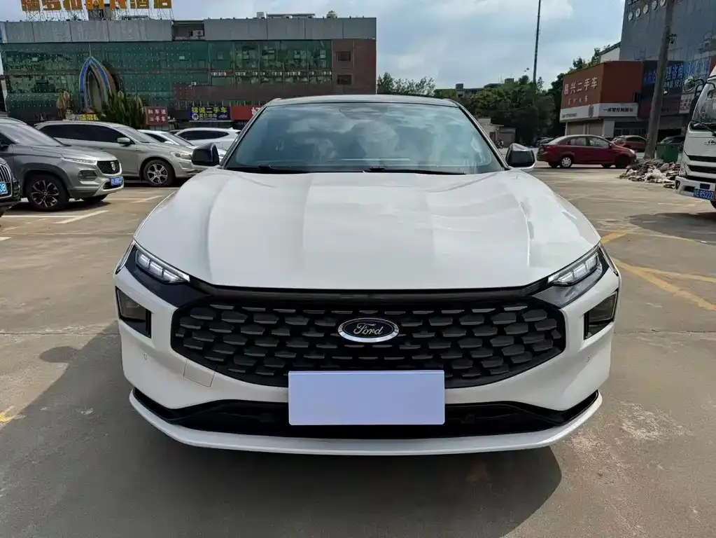Ford Mondeo 2023 из CN, фото 2