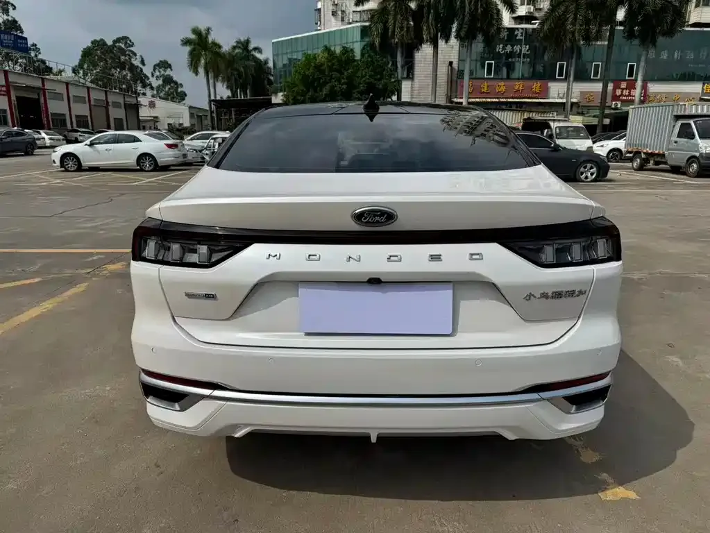 Ford Mondeo 2023 из CN, фото 6