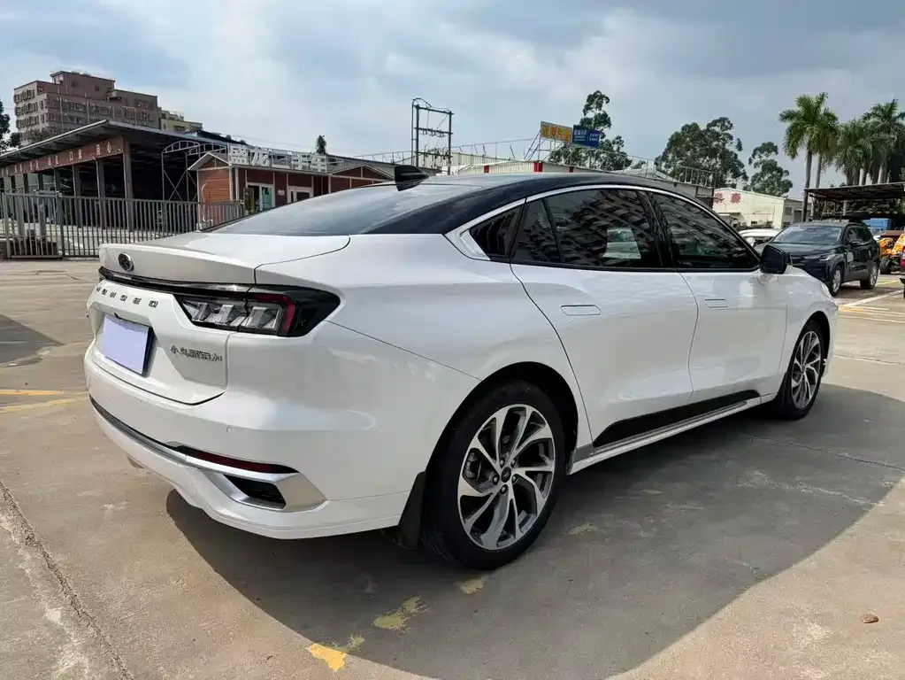 Ford Mondeo 2023 из CN, фото 7