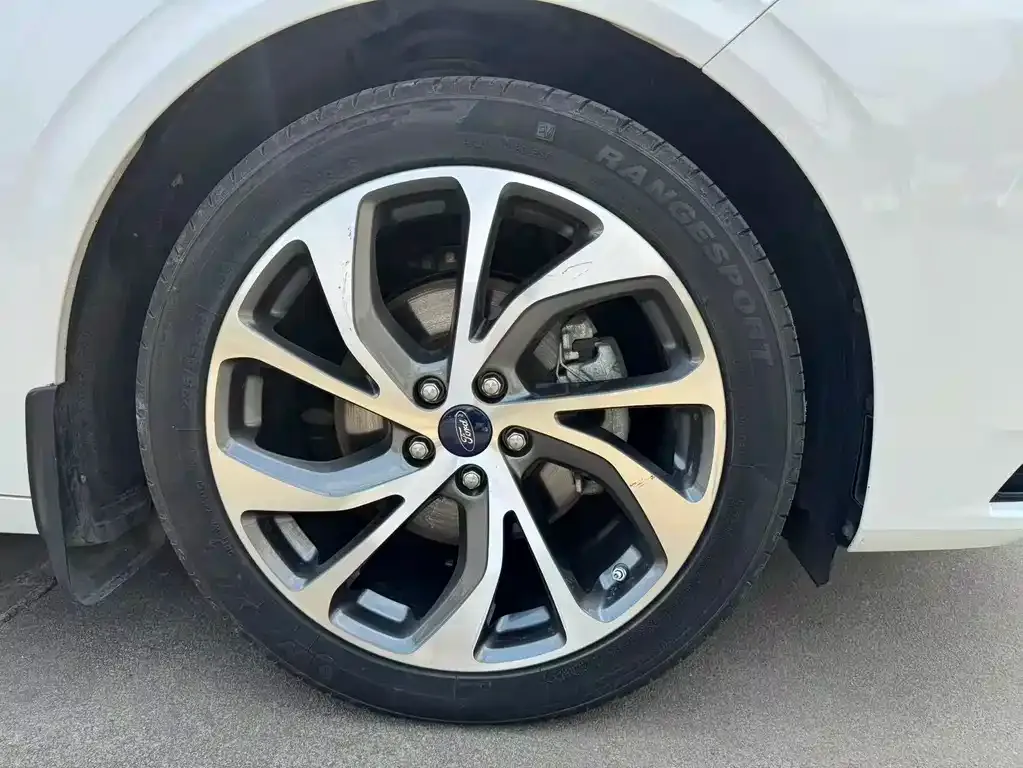 Ford Mondeo 2023 из CN, фото 9