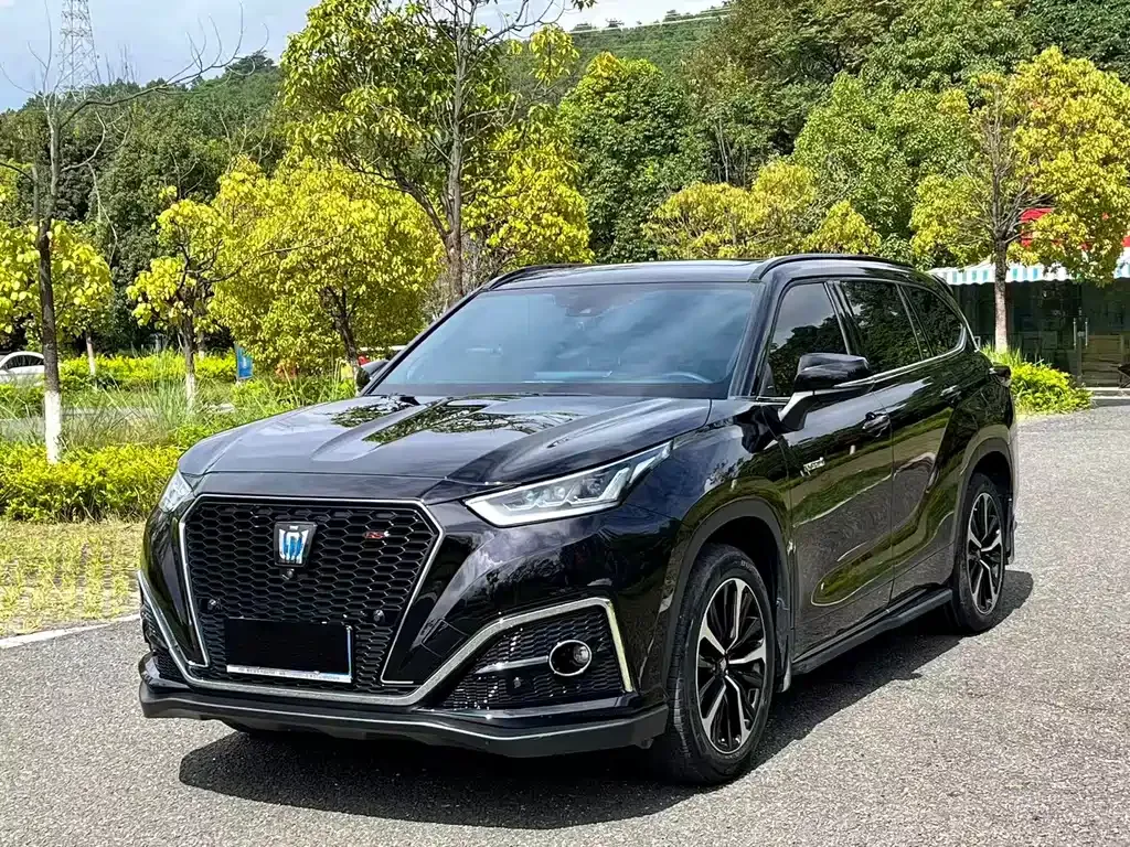 Toyota Crown Kluger 2022 из CN, фото 1