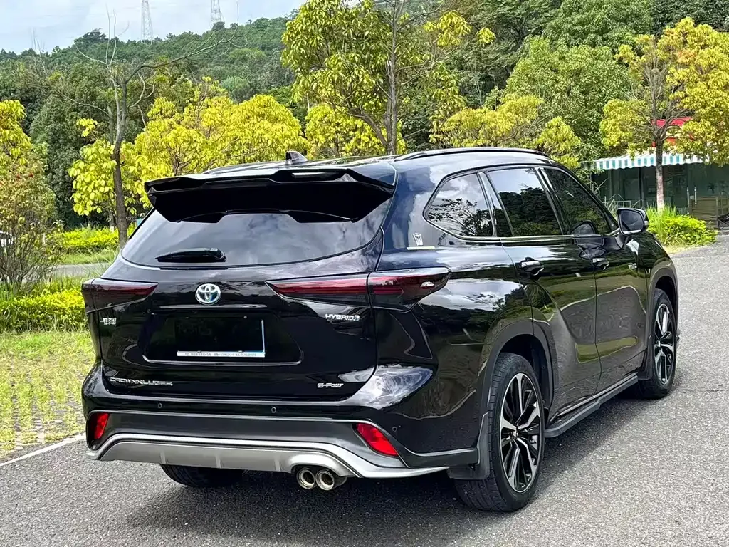 Toyota Crown Kluger 2022 из CN, фото 7
