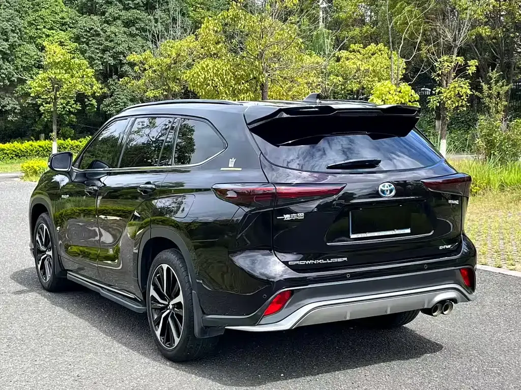 Toyota Crown Kluger 2022 из CN, фото 9
