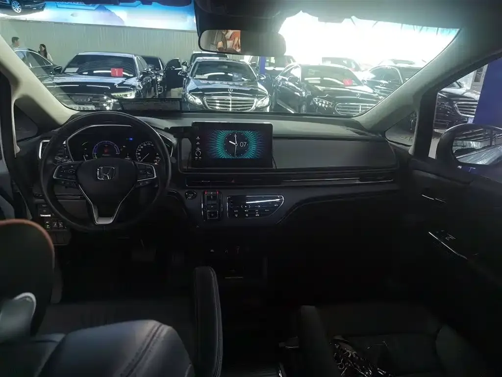 Honda Elysion 2024 из CN, фото 10