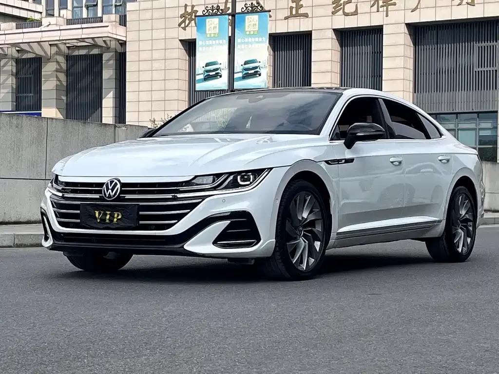 Volkswagen CC 2023 из CN, фото 1