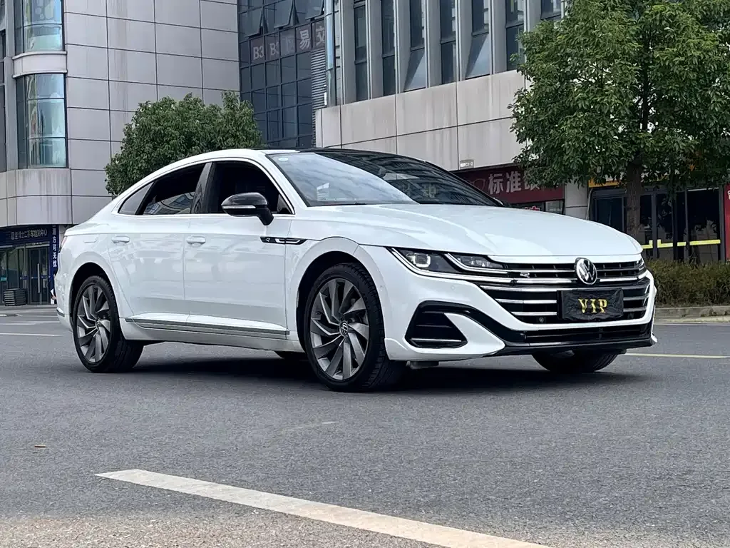 Volkswagen CC 2023 из CN, фото 3