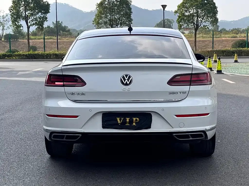 Volkswagen CC 2023 из CN, фото 6
