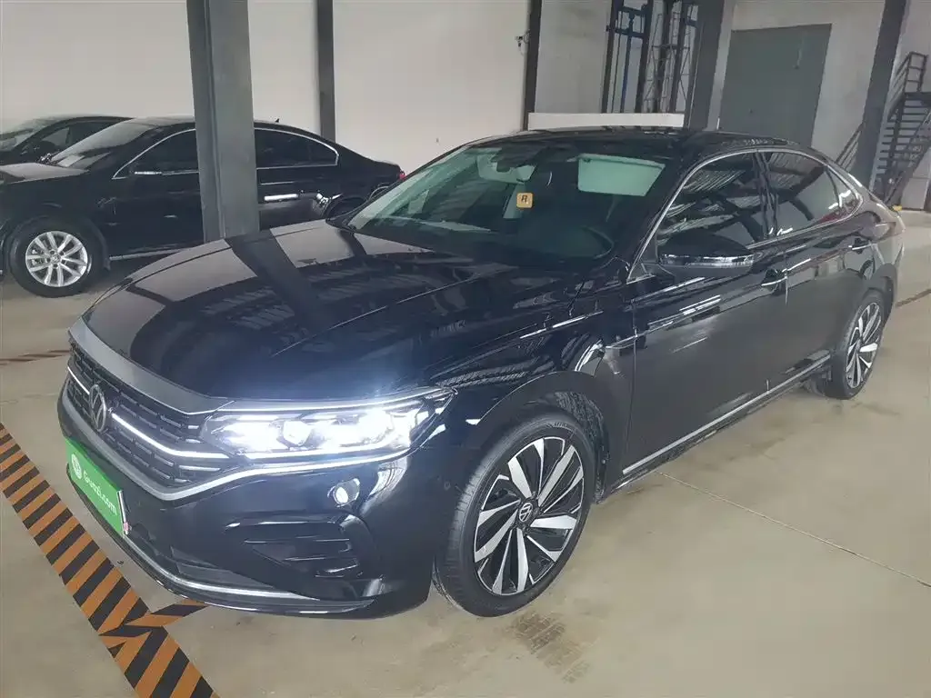 Volkswagen Passat 2022 из CN, фото 1