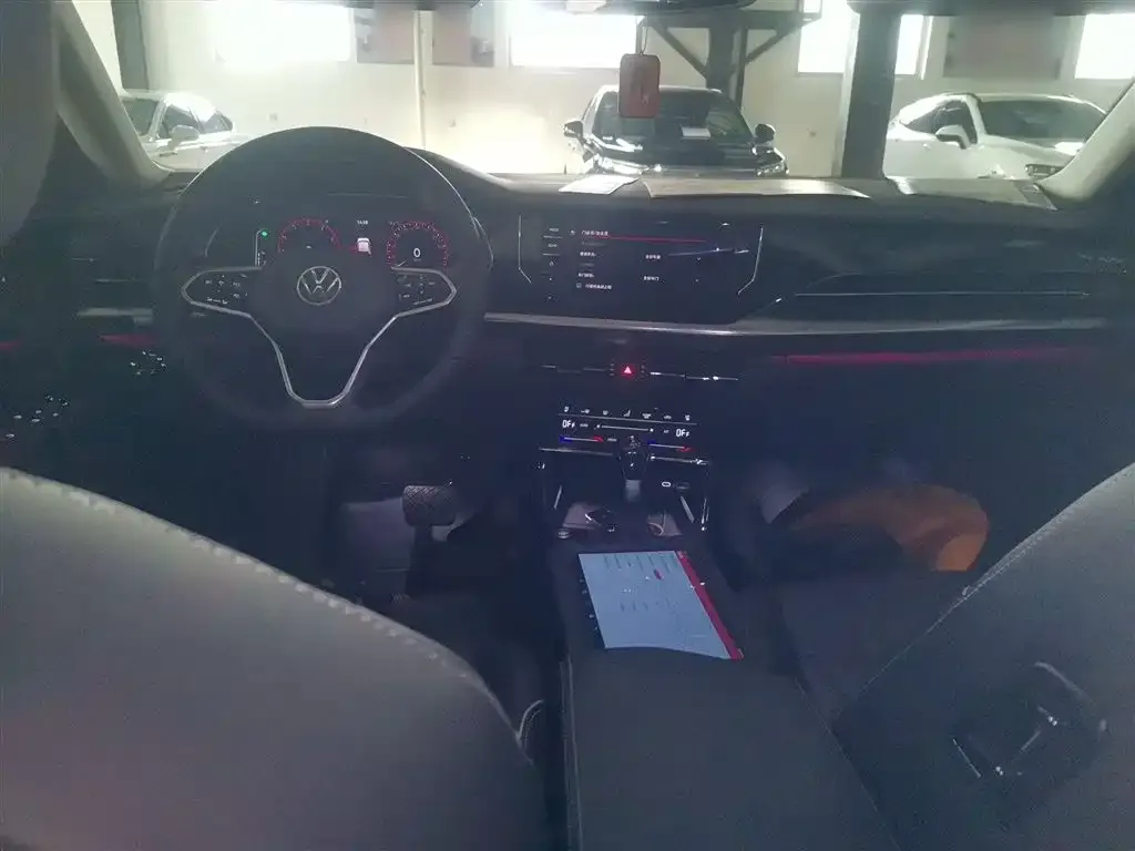 Volkswagen Passat 2022 из CN, фото 10