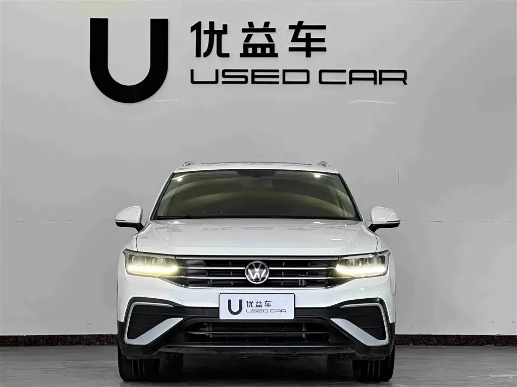 Volkswagen Tiguan L 2022 из CN, фото 2
