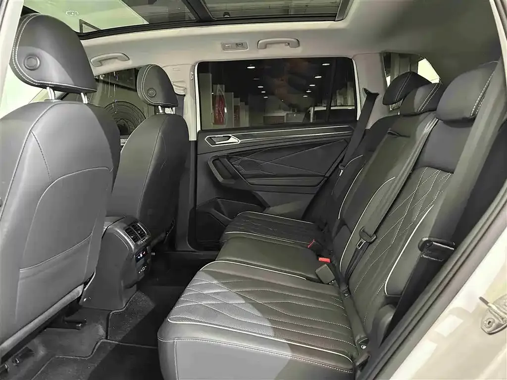 Volkswagen Tiguan L 2022 из CN, фото 5