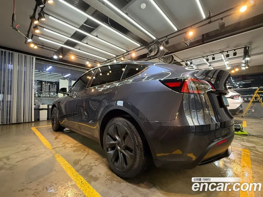 Tesla Model Y 2024 из KR, фото 2