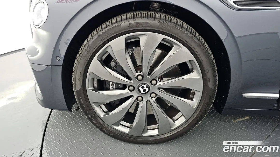 Bentley Flying Spur 2021 из KR, фото 5
