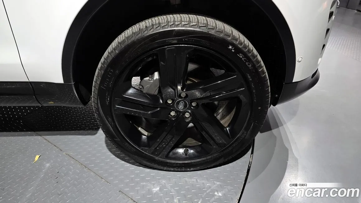 Land Rover Discovery 2024 из KR, фото 5