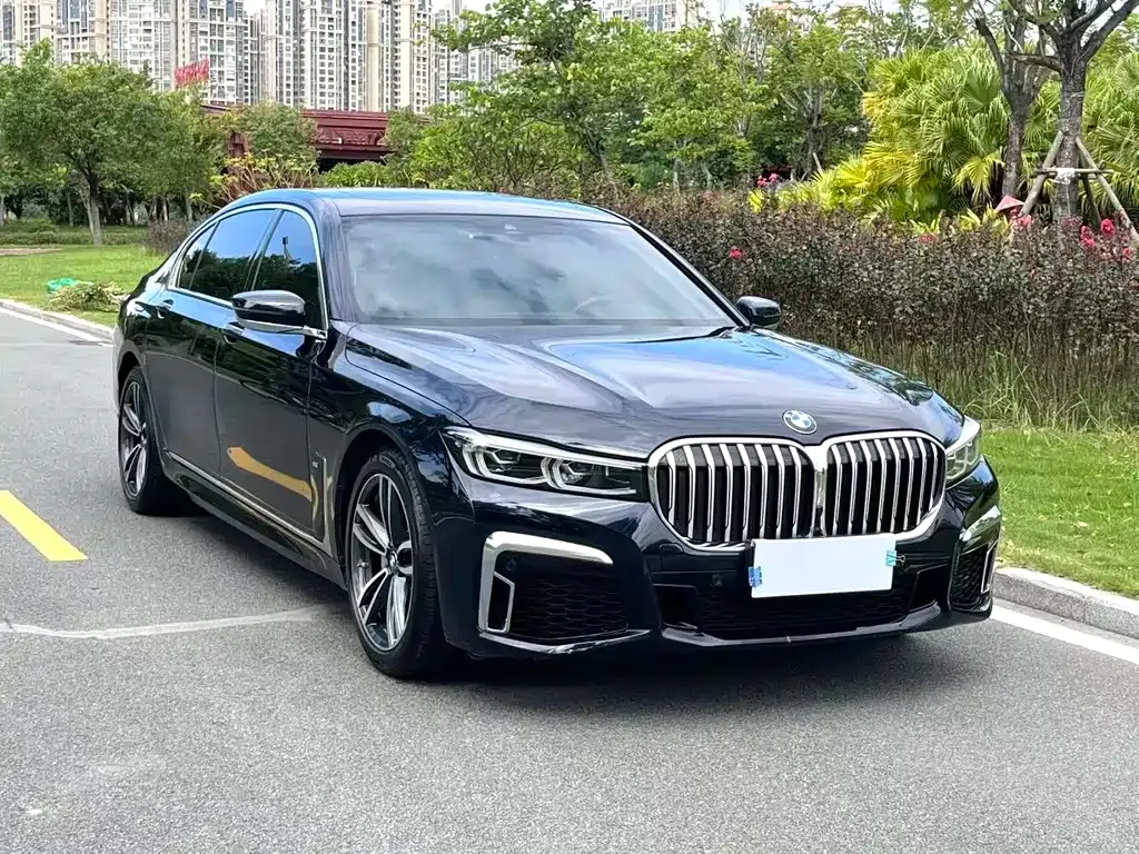 BMW 7 Series 2022 из CN, фото 3