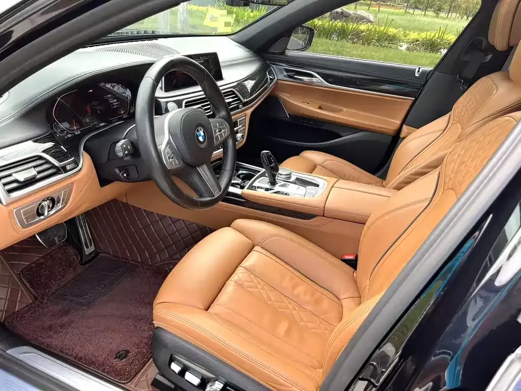 BMW 7 Series 2022 из CN, фото 4