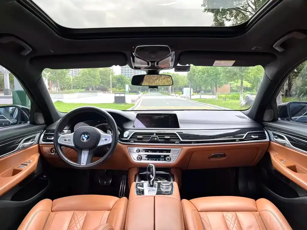 BMW 7 Series 2022 из CN, фото 5