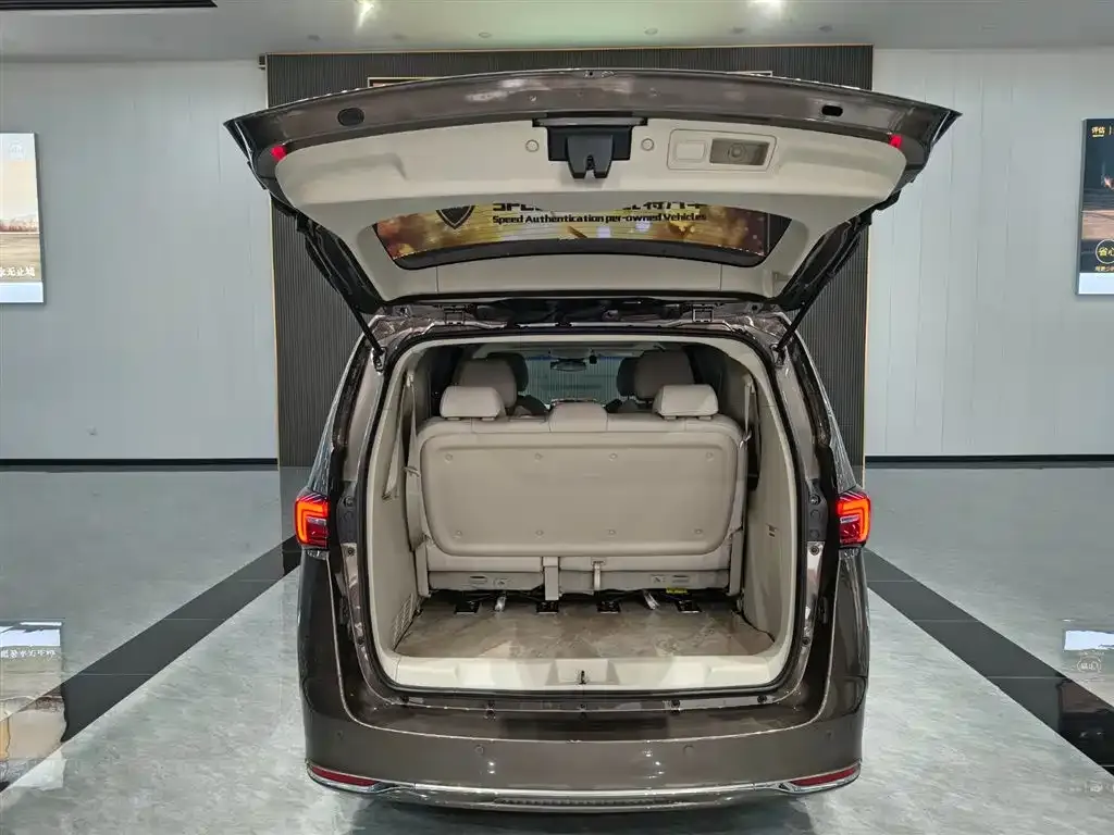 Buick GL8 2023 из CN, фото 7